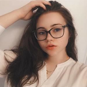 Meet your Posher, Joanie